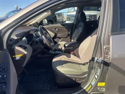 2012 Hyundai TUCSON Limited w/Navi   - Photo 7 - Pittsburg, CA 94565-2812