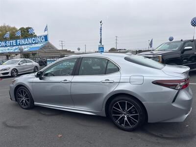 2024 Toyota Camry SE   - Photo 28 - Pittsburg, CA 94565-2812