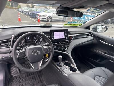 2024 Toyota Camry SE   - Photo 2 - Pittsburg, CA 94565-2812