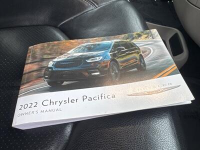 2022 Chrysler Pacifica Touring L   - Photo 35 - Pittsburg, CA 94565-2812