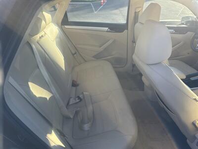 2012 Volkswagen Passat SE PZEV   - Photo 20 - Pittsburg, CA 94565-2812