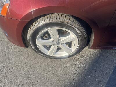 2012 Volkswagen Passat SE PZEV   - Photo 4 - Pittsburg, CA 94565-2812