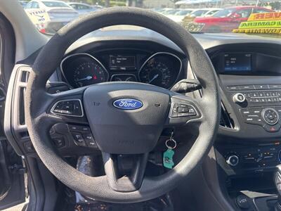 2018 Ford Focus SE   - Photo 4 - Pittsburg, CA 94565-2812