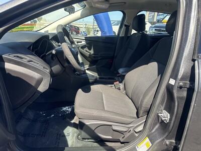 2018 Ford Focus SE   - Photo 3 - Pittsburg, CA 94565-2812