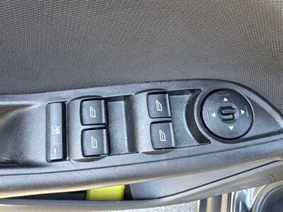 2018 Ford Focus SE   - Photo 11 - Pittsburg, CA 94565-2812