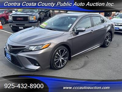 2020 Toyota Camry SE   - Photo 1 - Pittsburg, CA 94565-2812