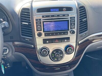 2010 Hyundai SANTA FE GLS   - Photo 10 - Pittsburg, CA 94565-2812