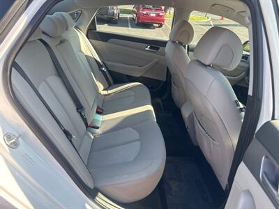 2016 Hyundai SONATA Hybrid SE   - Photo 20 - Pittsburg, CA 94565-2812