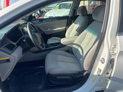 2016 Hyundai SONATA Hybrid SE   - Photo 8 - Pittsburg, CA 94565-2812