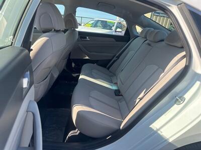 2016 Hyundai SONATA Hybrid SE   - Photo 16 - Pittsburg, CA 94565-2812