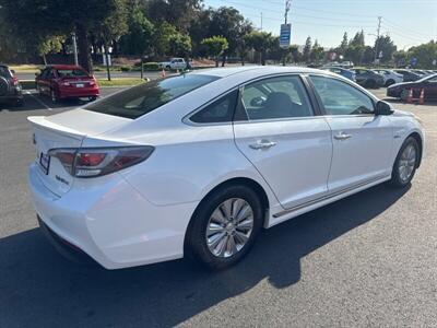 2016 Hyundai SONATA Hybrid SE   - Photo 19 - Pittsburg, CA 94565-2812