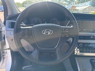 2016 Hyundai SONATA Hybrid SE   - Photo 4 - Pittsburg, CA 94565-2812