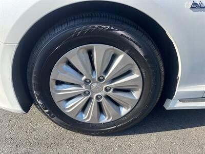 2016 Hyundai SONATA Hybrid SE   - Photo 3 - Pittsburg, CA 94565-2812
