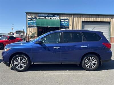 2017 Nissan Pathfinder S   - Photo 4 - Pittsburg, CA 94565-2812