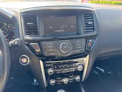 2017 Nissan Pathfinder S   - Photo 10 - Pittsburg, CA 94565-2812