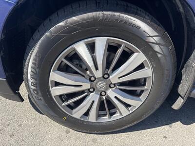 2017 Nissan Pathfinder S   - Photo 5 - Pittsburg, CA 94565-2812