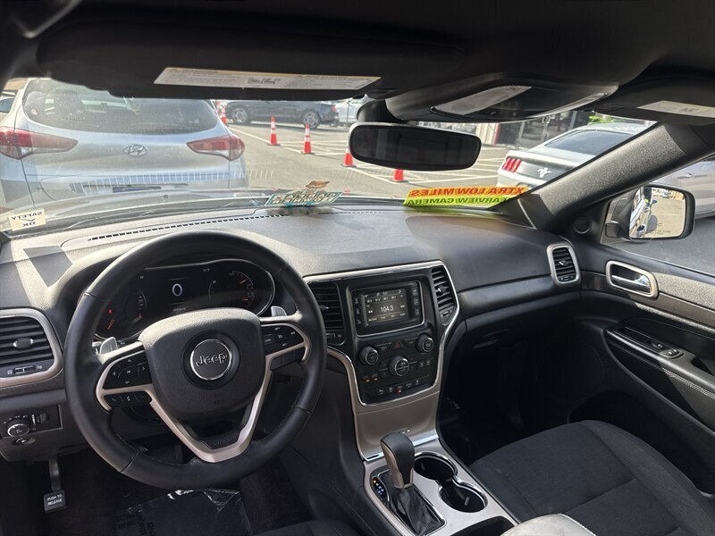 2017 Jeep Grand Cherokee Laredo  