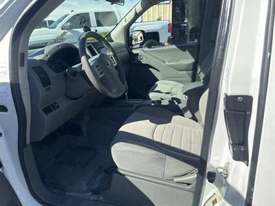 2017 Nissan Frontier SV   - Photo 2 - Pittsburg, CA 94565-2812
