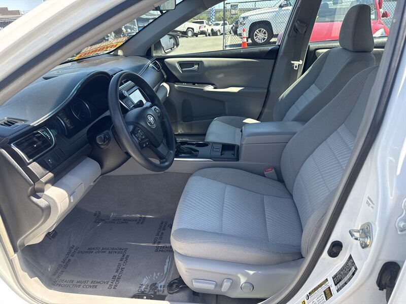 2015 Toyota Camry Hybrid LE  