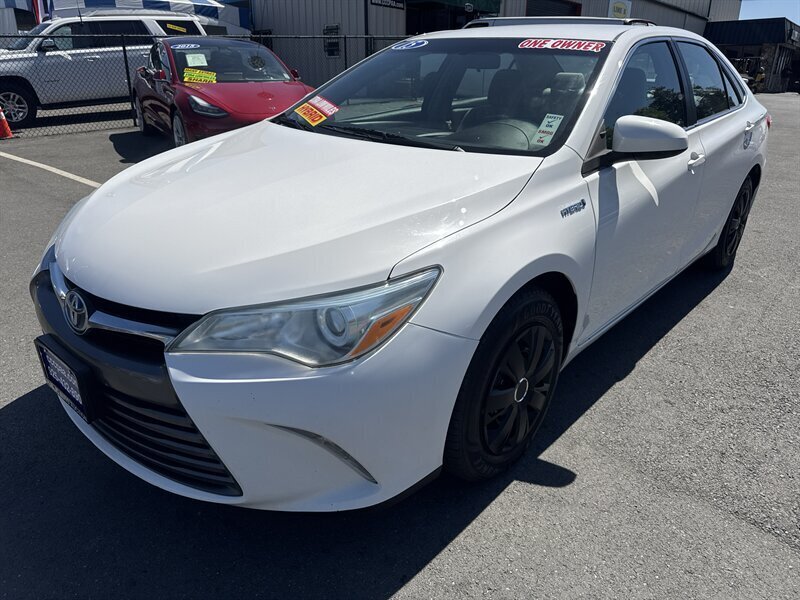 2015 Toyota Camry Hybrid LE  