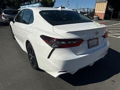 2021 Toyota Camry SE   - Photo 17 - Pittsburg, CA 94565-2812