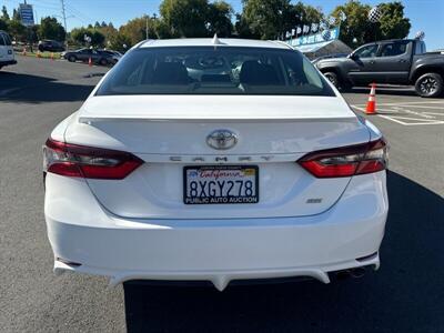 2021 Toyota Camry SE   - Photo 18 - Pittsburg, CA 94565-2812