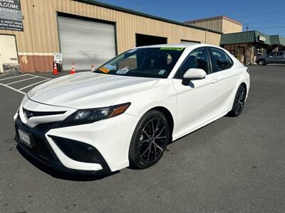 2021 Toyota Camry SE  