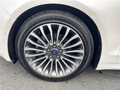 2017 Ford Fusion Hybrid Platinum - Photo 16 - Pittsburg, CA 94565-2812