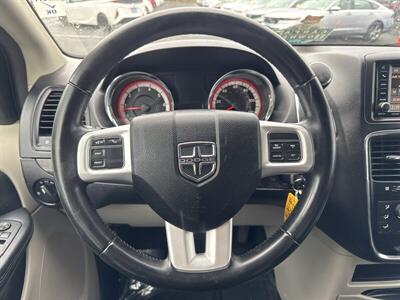 2017 Dodge Grand Caravan SE   - Photo 4 - Pittsburg, CA 94565-2812