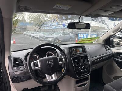 2017 Dodge Grand Caravan SE   - Photo 2 - Pittsburg, CA 94565-2812