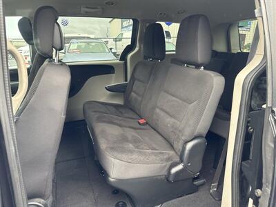 2017 Dodge Grand Caravan SE   - Photo 15 - Pittsburg, CA 94565-2812