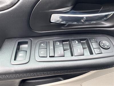 2017 Dodge Grand Caravan SE   - Photo 11 - Pittsburg, CA 94565-2812