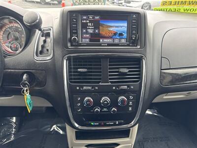 2017 Dodge Grand Caravan SE   - Photo 8 - Pittsburg, CA 94565-2812