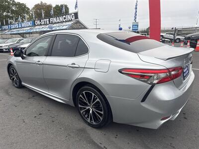2018 Toyota Camry SE - Photo 15 - Pittsburg, CA 94565-2812