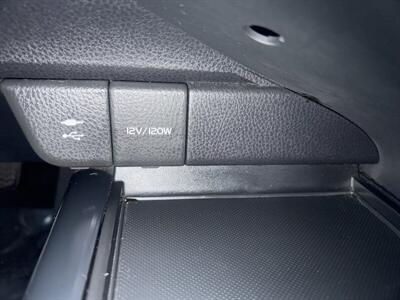 2018 Toyota Camry SE - Photo 9 - Pittsburg, CA 94565-2812