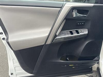 2017 Toyota RAV4 Platinum   - Photo 14 - Pittsburg, CA 94565