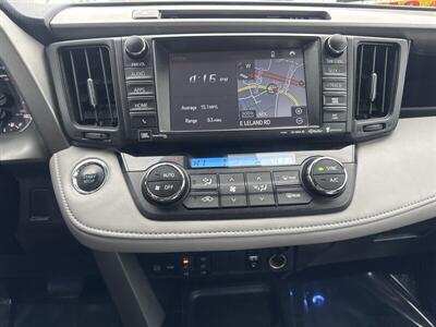 2017 Toyota RAV4 Platinum   - Photo 9 - Pittsburg, CA 94565