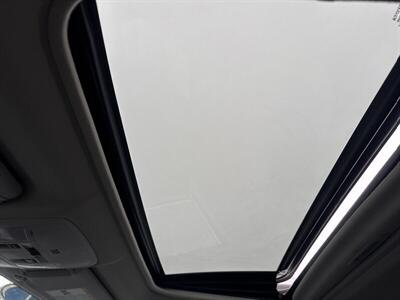 2017 Toyota RAV4 Platinum   - Photo 13 - Pittsburg, CA 94565