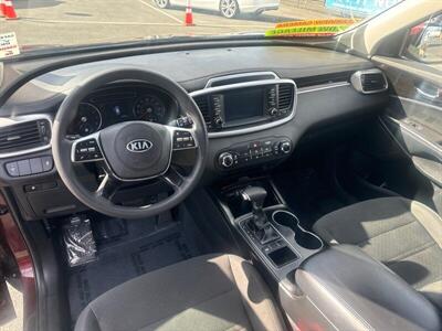 2020 Kia Sorento LX V6   - Photo 2 - Pittsburg, CA 94565-2812