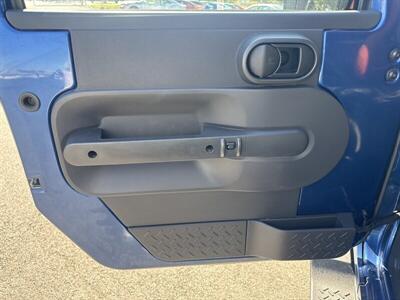 2010 Jeep Wrangler Sahara   - Photo 11 - Pittsburg, CA 94565-2812
