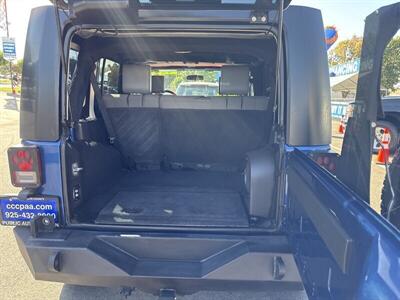 2010 Jeep Wrangler Sahara   - Photo 18 - Pittsburg, CA 94565-2812