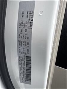 2017 Chrysler Pacifica Hybrid Touring Plus   - Photo 37 - Pittsburg, CA 94565-2812