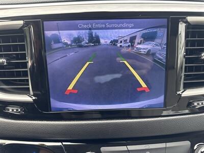 2017 Chrysler Pacifica Hybrid Touring Plus   - Photo 9 - Pittsburg, CA 94565-2812