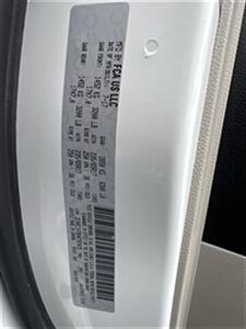 2017 Chrysler Pacifica Hybrid Touring Plus   - Photo 38 - Pittsburg, CA 94565-2812