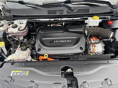 2017 Chrysler Pacifica Hybrid Touring Plus   - Photo 35 - Pittsburg, CA 94565-2812