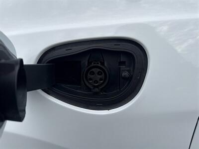 2017 Chrysler Pacifica Hybrid Touring Plus   - Photo 27 - Pittsburg, CA 94565-2812