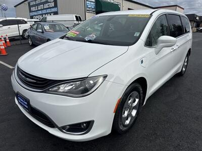 2017 Chrysler Pacifica Hybrid Touring Plus   - Photo 39 - Pittsburg, CA 94565-2812