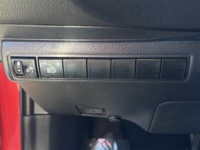 2021 Toyota Corolla LE   - Photo 10 - Pittsburg, CA 94565-2812