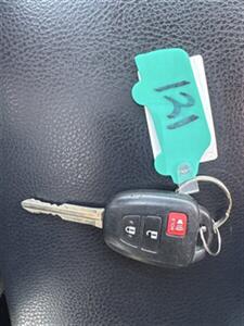 2013 Toyota RAV4 XLE   - Photo 24 - Pittsburg, CA 94565