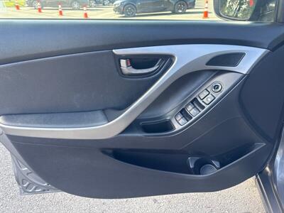 2012 Hyundai ELANTRA Limited   - Photo 11 - Pittsburg, CA 94565-2812